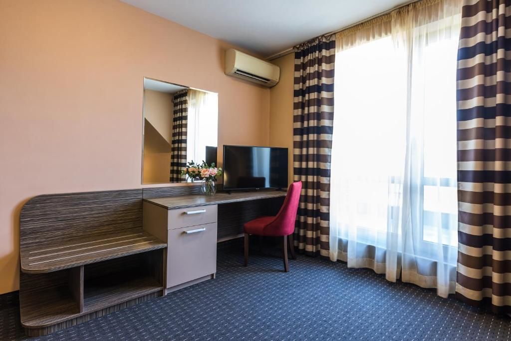 Отель Plaza Hotel Plovdiv Пловдив-61